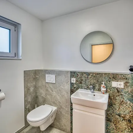 Appartamento Modernes Grosses Zentrumsnah Business Und Urlaub